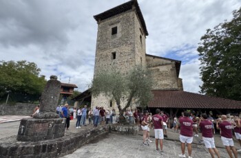 Fruiz Eskultura Salbatore Eleiza San Salbador Bizkaia Patrimonio Ondarea